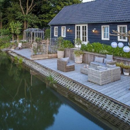 Gorgeous Riverside Chalet In Cothen Exterior photo