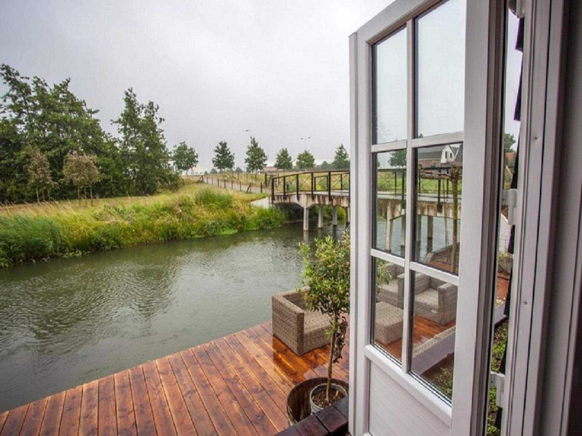 Gorgeous Riverside Chalet In Cothen Exterior photo