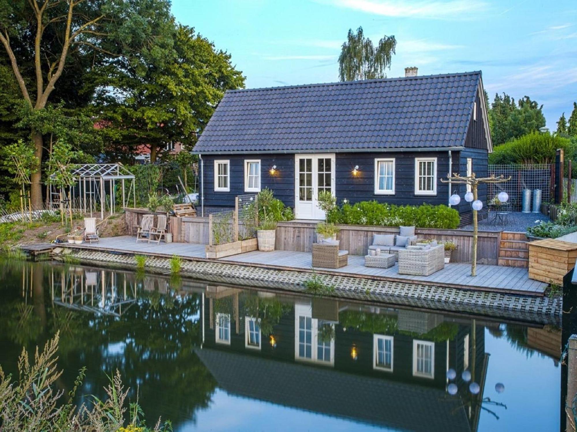 Gorgeous Riverside Chalet In Cothen Exterior photo