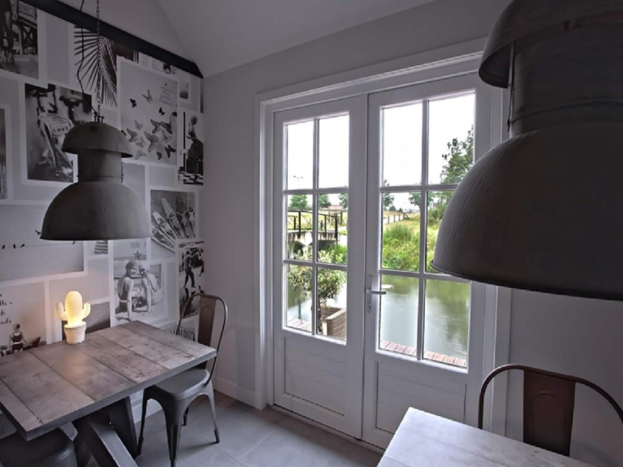 Gorgeous Riverside Chalet In Cothen Exterior photo