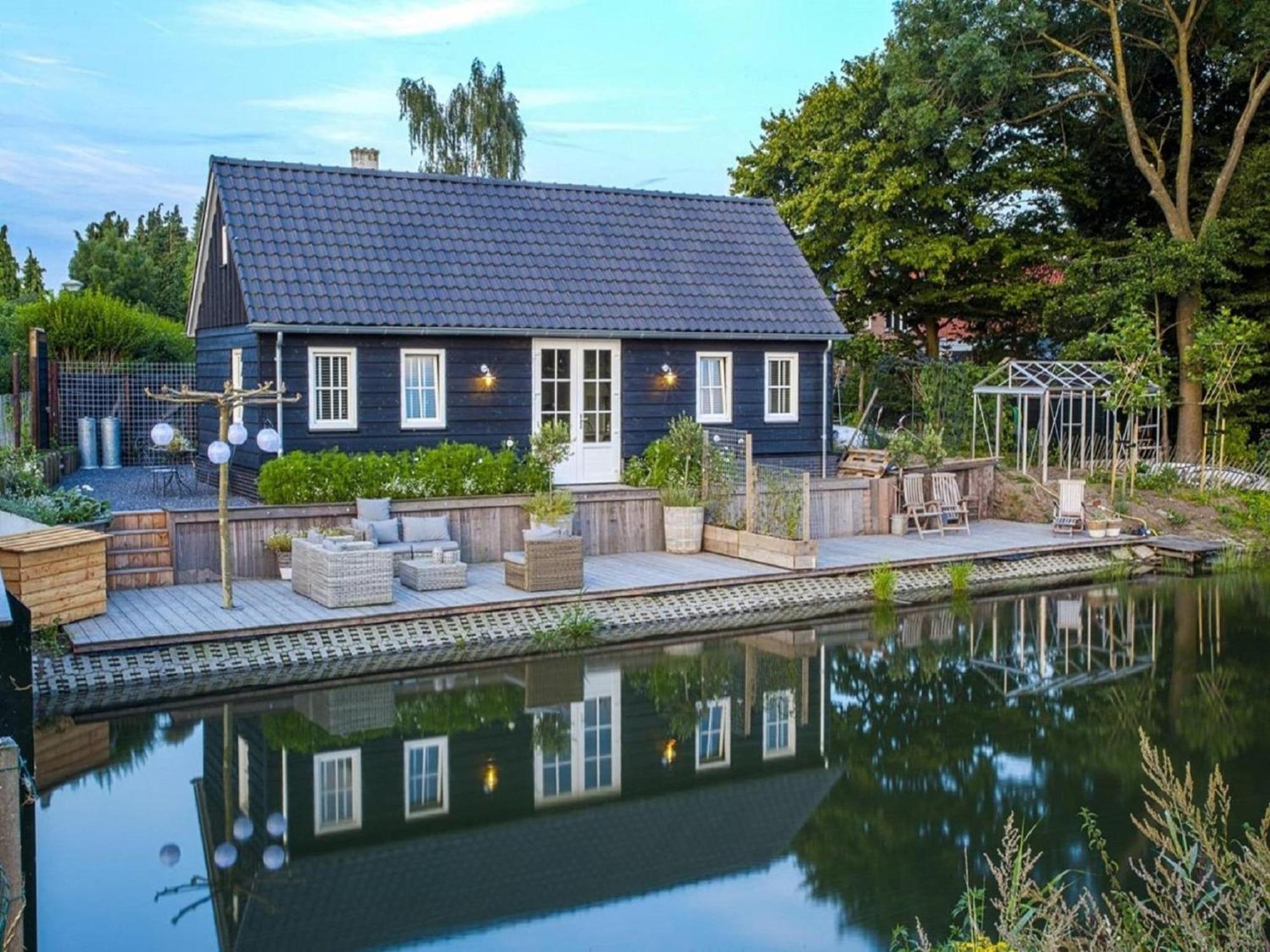 Gorgeous Riverside Chalet In Cothen Exterior photo