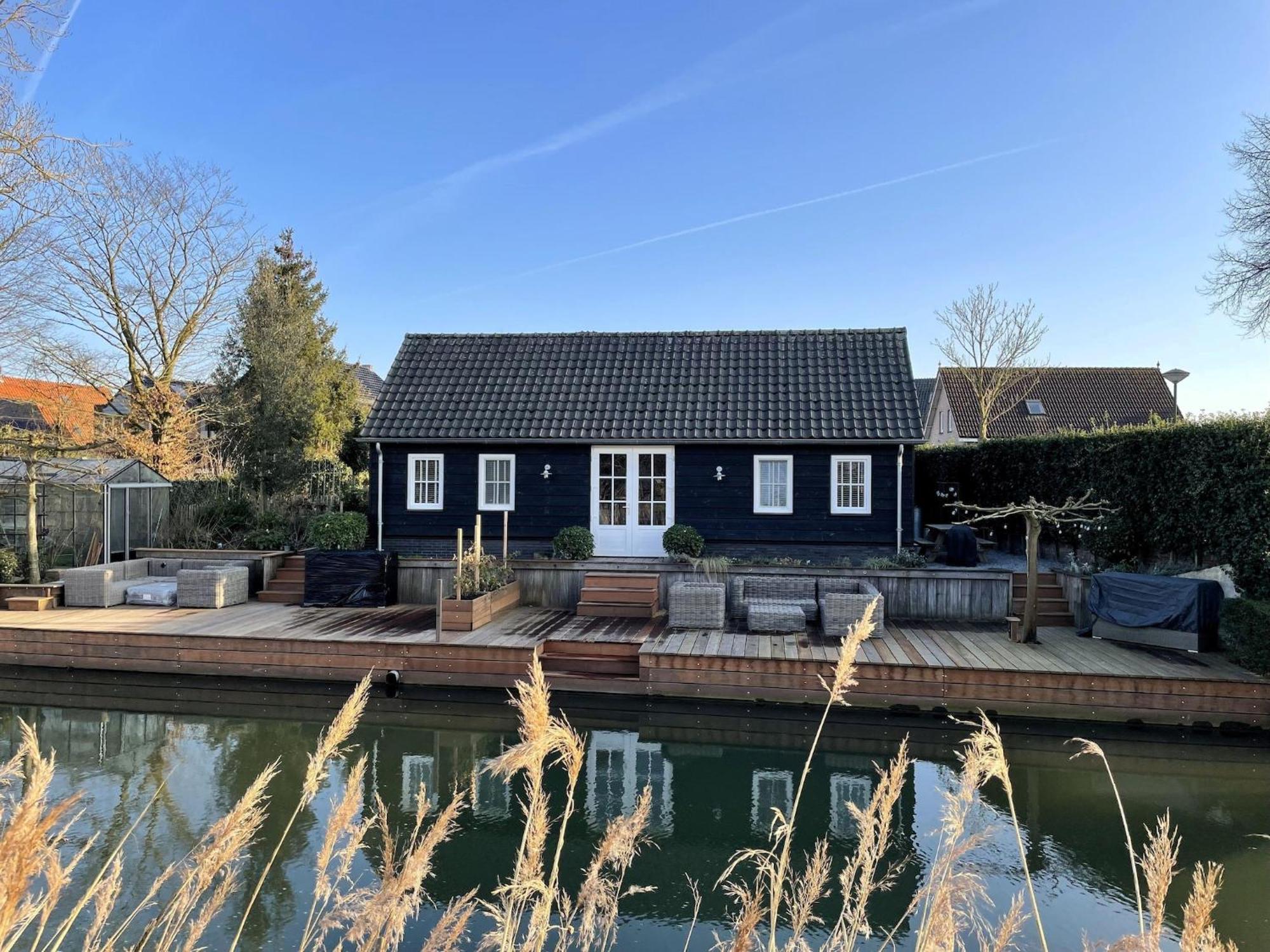 Gorgeous Riverside Chalet In Cothen Exterior photo